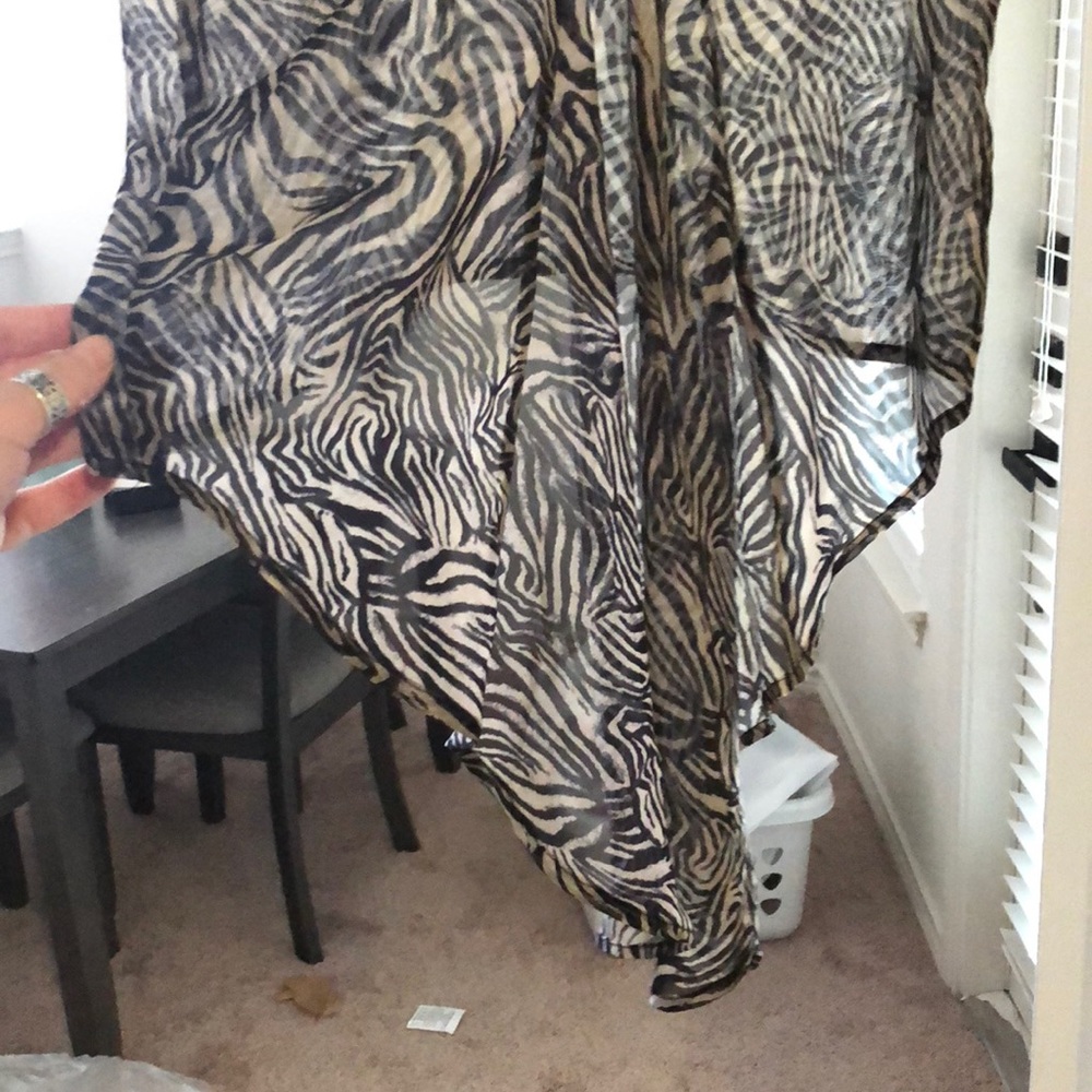 Zebra top - Picture 3 of 3